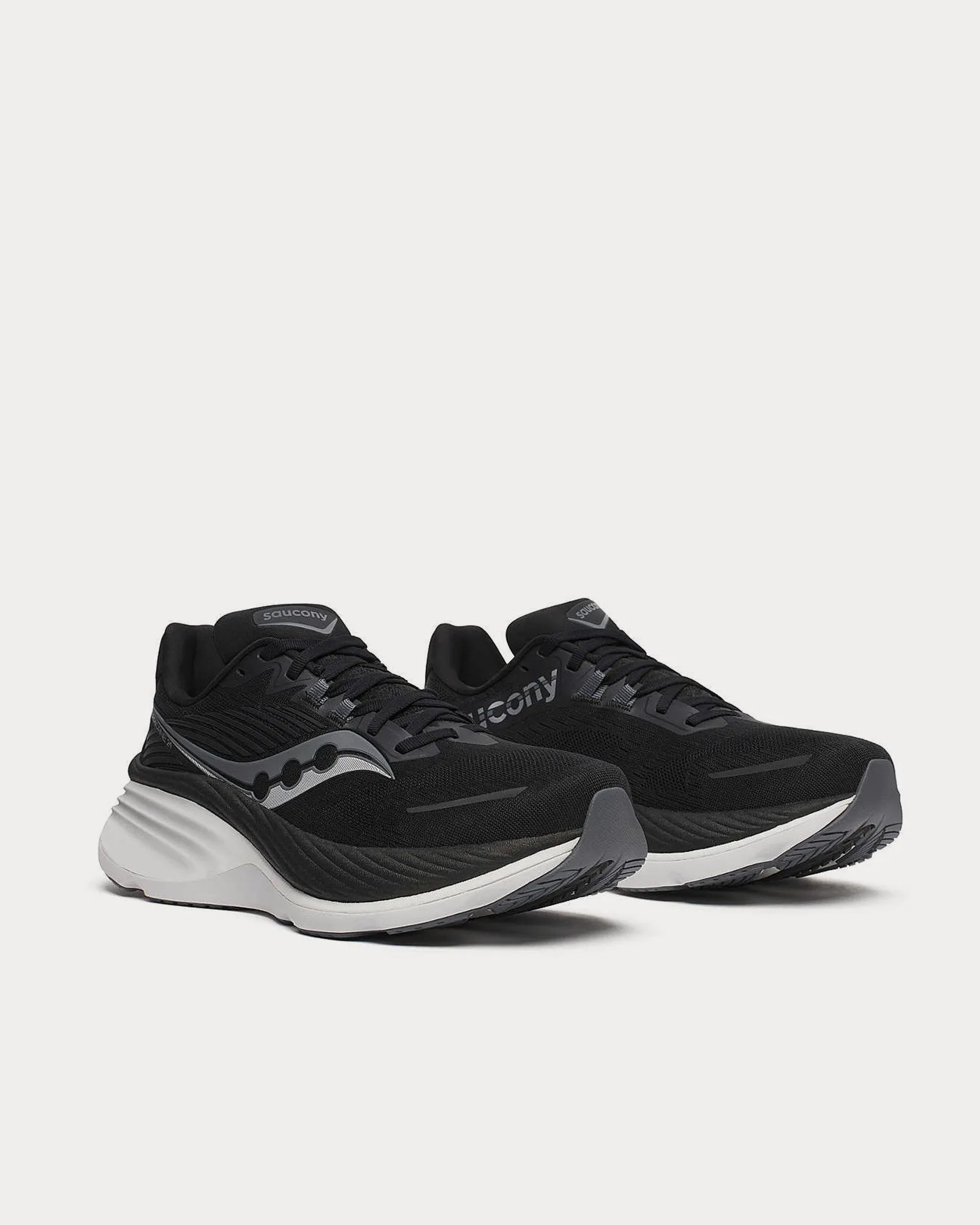 Hurricane 24 Black / Carbon Running Shoes